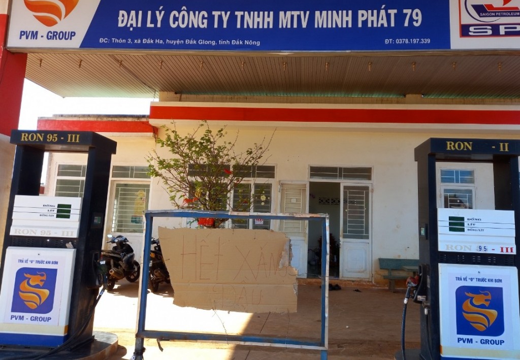 Phó Thủ tướng yêu cầu điều hành giá xăng dầu bám sát thị trường thế giới