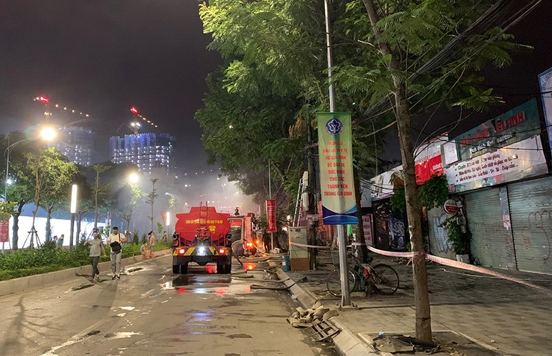 Cảnh sát thông tin vụ cháy cửa hàng, nhà xưởng trên đường Lạc Long Quân