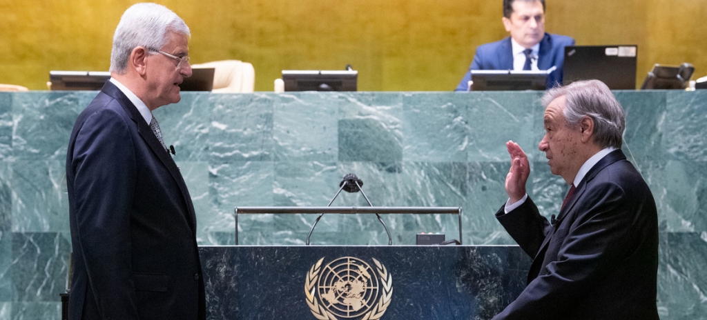 Tổng Thư ký LHQ Antonio Guterres tuyên thệ nhậm chức nhiệm kỳ mới (Ảnh: UN)