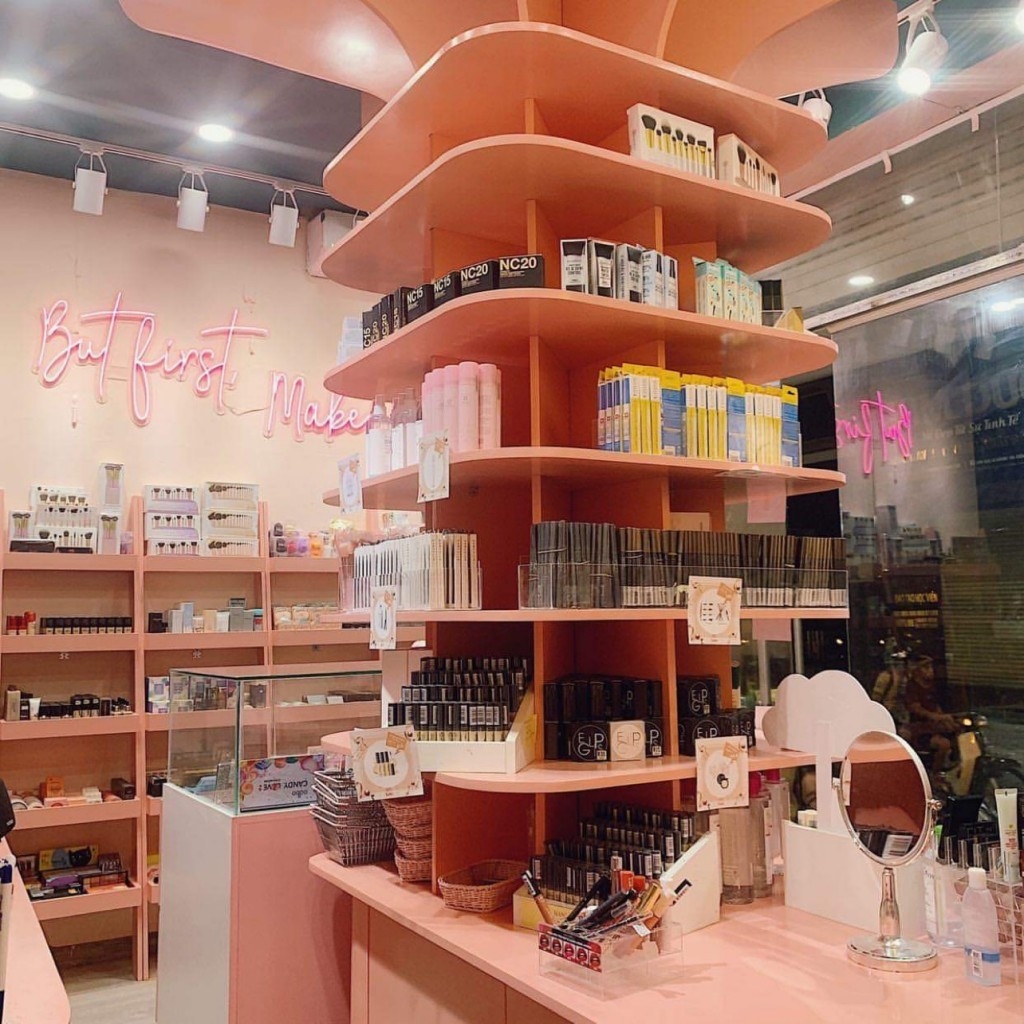 Để xây dựng thành công thương hiệu mỹ phẩm dành cho giới trẻ, Pink Plus Cosmetic phải vượt qua không ít những khó khăn và thách thức để có thể lớn mạnh như bây giờ