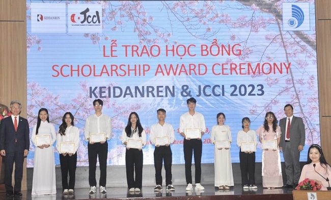 20 sinh viên Đại học Đà Nẵng nhận học bổng Keidanren & JCCI năm 2023