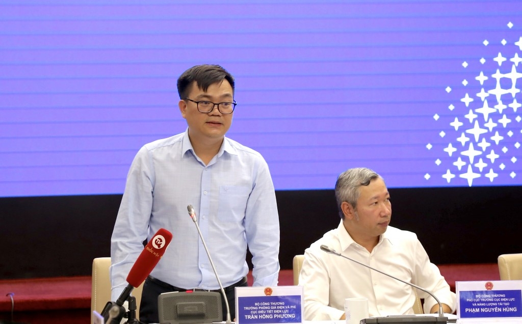 EVN họp bàn với chủ đầu tư các dự án chuyển tiếp
