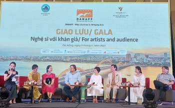 Nghệ sĩ điện ảnh sôi nổi giao lưu cùng khán giả tại Đà Nẵng