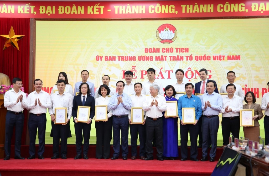 SeABank trao 5 tỷ đồng ủng hộ xây 100 căn nhà đại đoàn kết tại Điện Biên