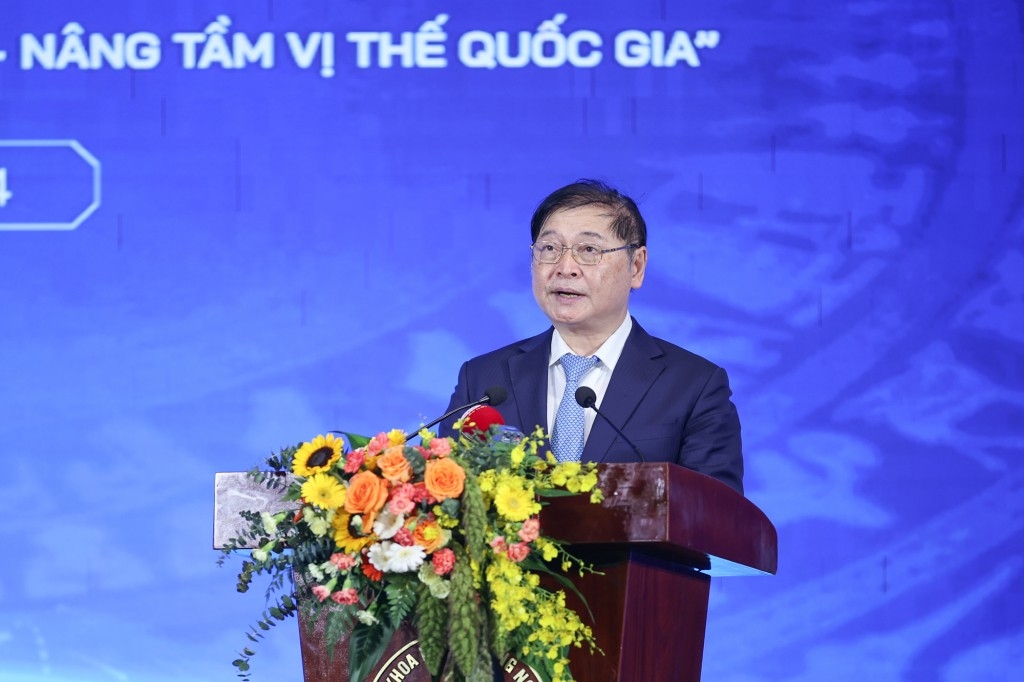 Chủ tịch Hội KHCN Phan Xuân Dũng trình bày tham luận - Ảnh: VGP/Nhật Bắc