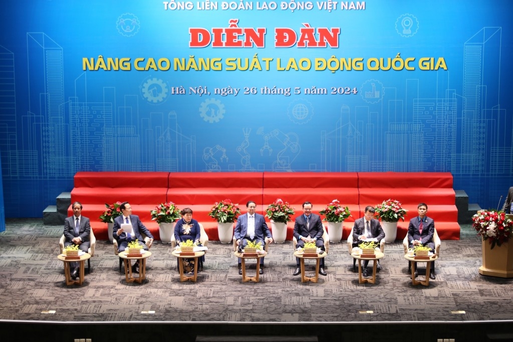 Sáng nay, Tổng Liên đoàn Lao động Việt Nam tổ chức Diễn đàn “Nâng cao năng suất lao động quốc gia năm 2024” tại Tập đoàn Công nghiệp - Viễn thông quân đội