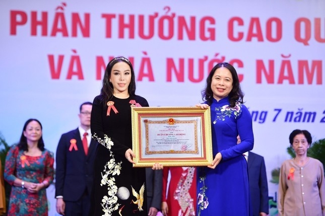 Phó Chủ tịch Tập đoàn KN Holdings vinh dự đón nhận Huân chương Lao động hạng Nhất