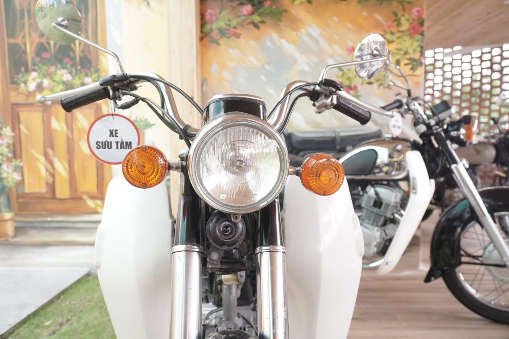 Chủ nhân bộ sưu tập bắt đầu kinh doanh xe Honda từ những năm 90 cho đến nay, đó là sự nghiệp nhưng cũng là niềm đam mê Chủ nhân bộ sưu tập bắt đầu kinh doanh xe Honda từ những năm 90 cho đến nay, đó là sự nghiệp nhưng cũng là niềm đam mê