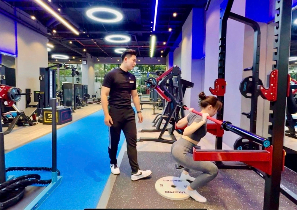 Người trẻ chạy đua giảm cân sau Tết