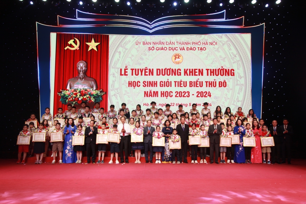 Đưa khoa học, công nghệ và đổi mới sáng tạo thành trụ cột phát triển Thủ đô
