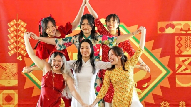Giỏi ngoại ngữ, Gen Z tự tin bước ra thế giới từ tuổi teen