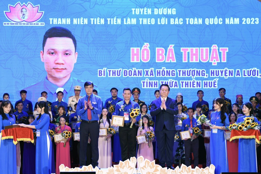 Lễ tuyên dương