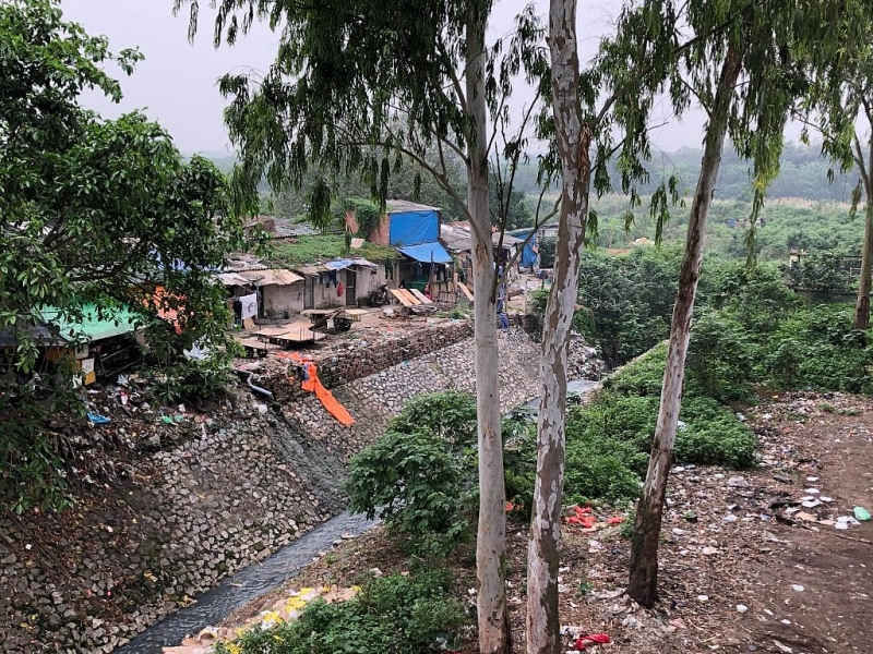 Phúc Xá (Ba Đình): Mất an toàn vệ sinh môi trường ở chân cầu Long Biên phuc xa ba dinh mat an toan ve sinh moi truong o chan cau long bien