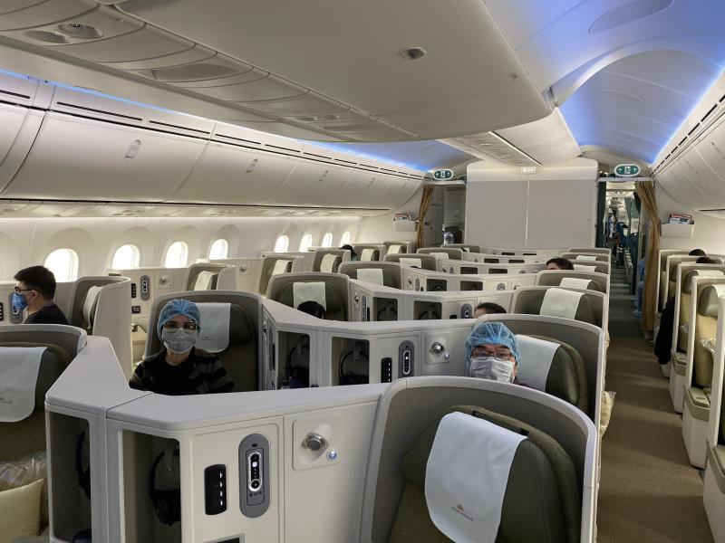 Vietnam Airlines tăng cường ph&ograve;ng dịch c&aacute;c chuyến bay giữa ch&acirc;u &Acirc;u v&agrave; Việt Nam - 5