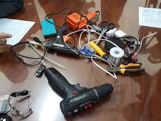 Thủ đoạn “tinh quái” của nhóm cài camera trong khách sạn để tống tiền