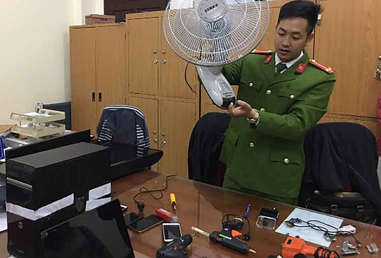 Khởi tố 3 đối tượng đặt camera quay lén trong các khách sạn