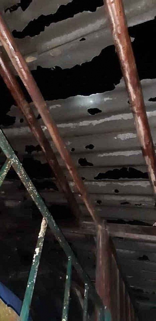 Mưa đá, dông lốc làm nhiều nhà dân ở Lào Cai hư hỏng nặng