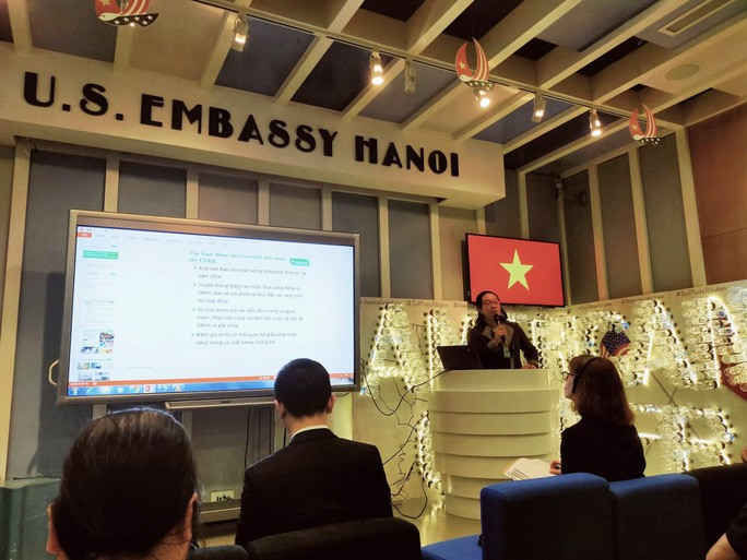 Đại sứ qu&aacute;n Mỹ tạm ngừng phỏng vấn cấp x&eacute;t thị thực - Ảnh 1.