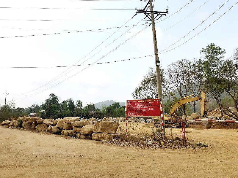 Bà Rịa - Vũng Tàu: Doanh nghiệp ngang nhiên khai thác khoáng sản trái phép ba ria vung tau doanh nghiep ngang nhien khai thac khoang san trai phep