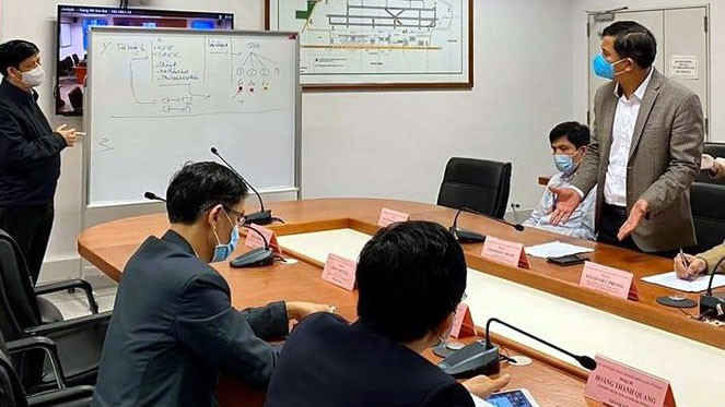 hanh khach nhap canh tai san bay khong keo dai qua 2,5 gio hinh 1