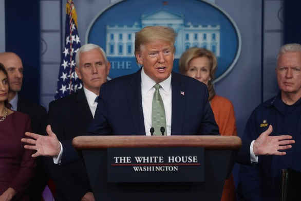 nuoc my truoc vien canh te liet vi covid-19, trump co kip tro tay? hinh 1