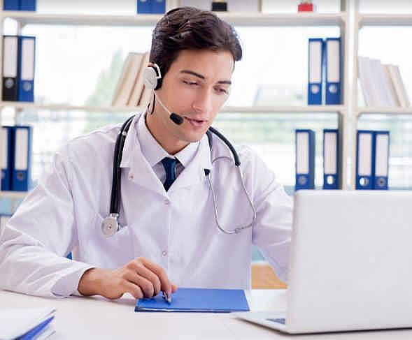 Công ty bảo hiểm gia tăng quyền lợi khách hàng với tổng đài tư vấn 24/7