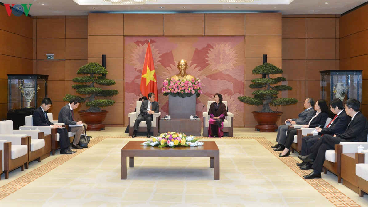 chu tich quoc hoi nguyen thi kim ngan tiep dai su nhat ban hinh 2