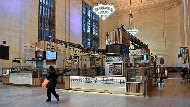 Mỹ ghi nhận gần 9000 ca mắc Covid-19, tăng hơn 40% trong 24 tiếng