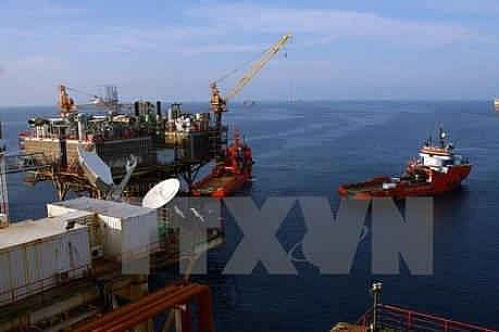 Giá dầu thế giới tăng đáng kể trong phiên 19/3