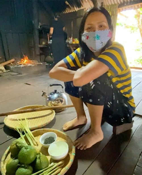 Mỹ nhân Việt khoe đồ mặc nhà: Người sexy, kẻ xuề xòa - Ảnh 8