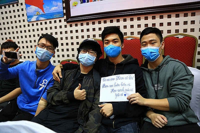 Truyền hơn 40 đơn vị chế phẩm máu cứu người mẹ ung thư vượt cạn