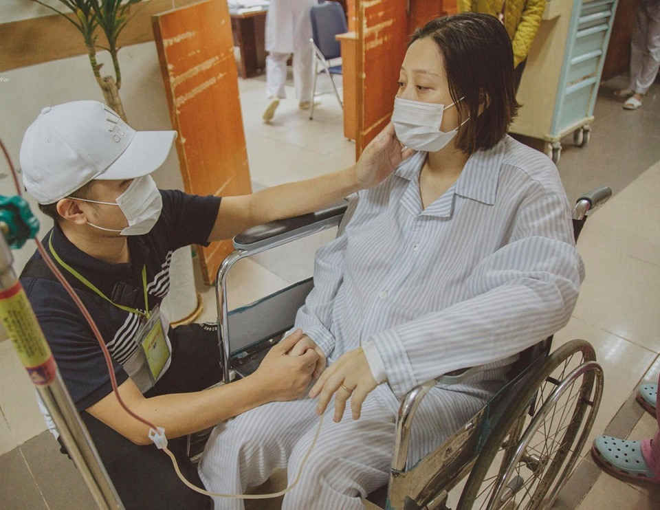 Chị Lan chuẩn bị vào phòng mổ