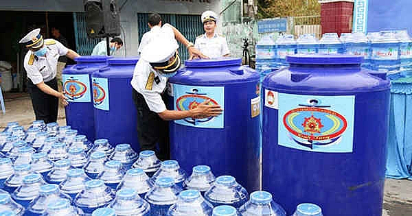Những giọt nước nghĩa tình ở vùng hạn mặn