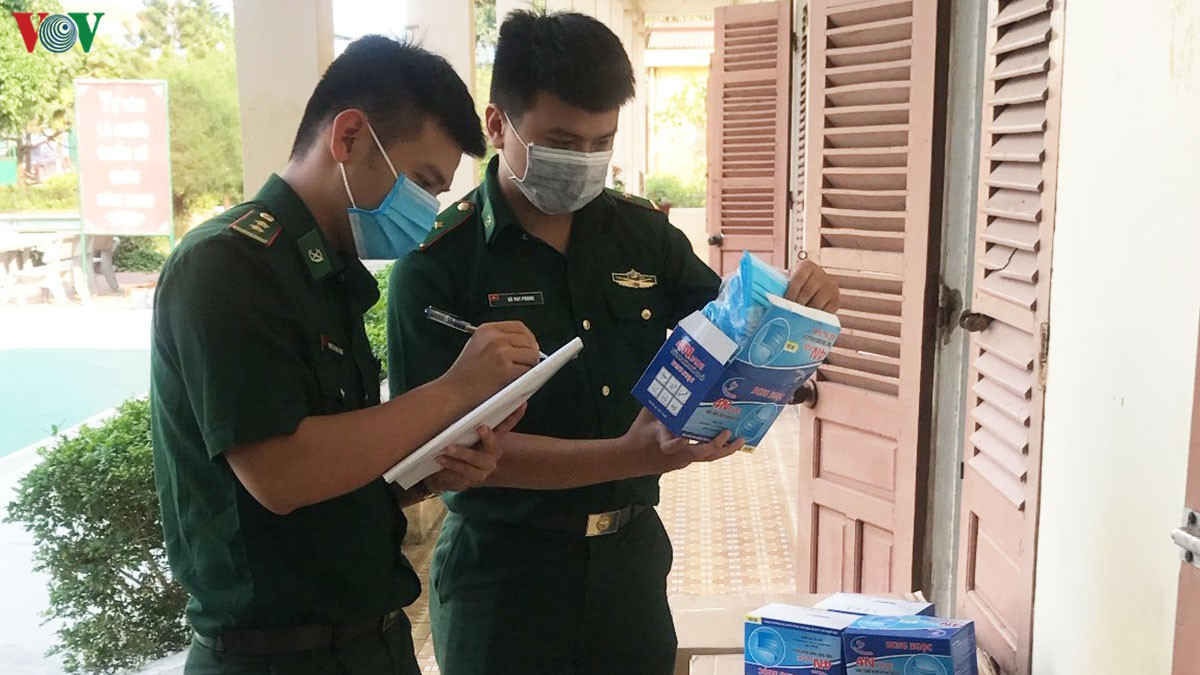 bien phong da nang tam giu 10.000 khau trang y te khong ro nguon goc hinh 1