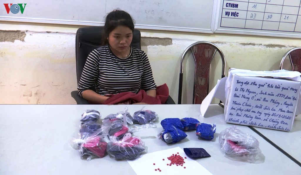 bat qua tang 1 phu nu mua ban trai phep hon 11.000 vien ma tuy tong hop hinh 1