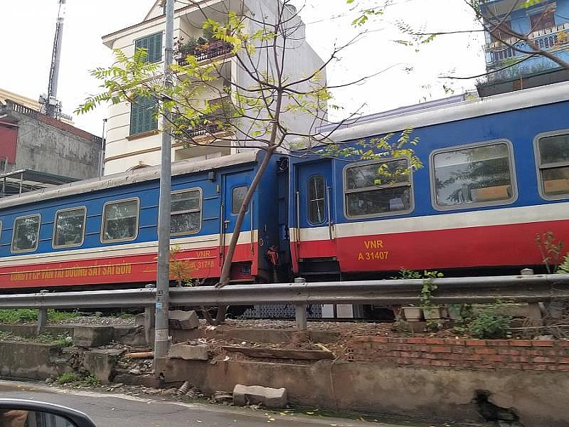 Đường sắt Bắc - Nam chỉ còn 2 chuyến/ngày