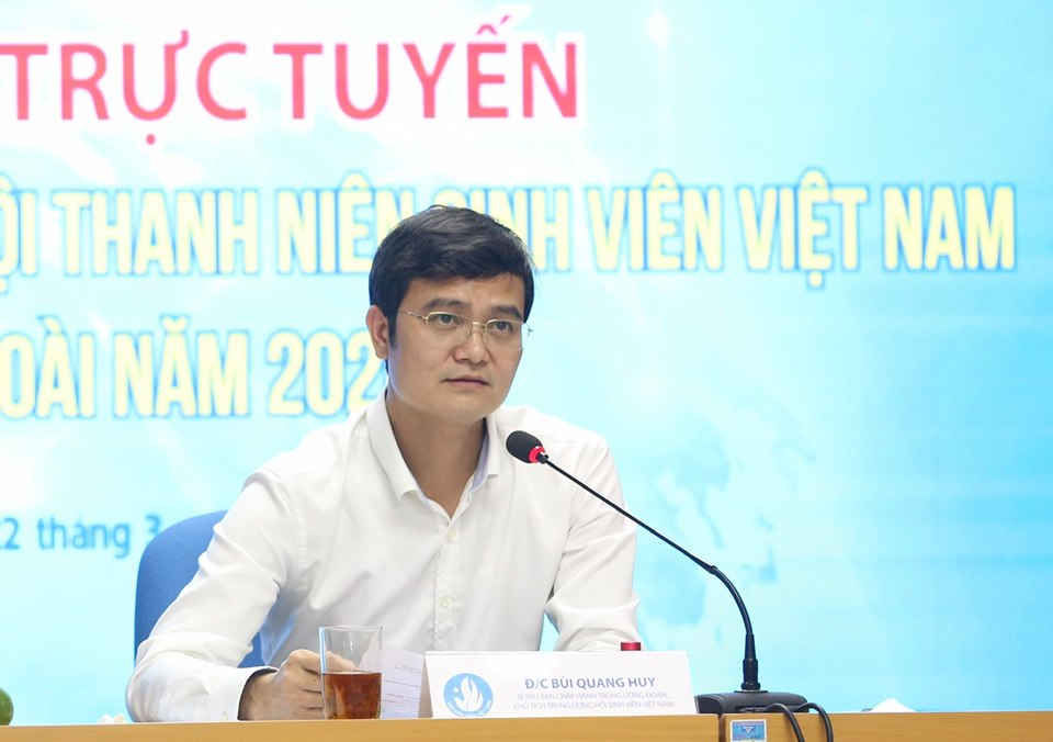 Anh B&ugrave;i Quang Huy, B&iacute; thư Trung ương Đo&agrave;n, Chủ tịch Hội Sinh vi&ecirc;n Việt Nam ph&aacute;t biểu tại chương tr&igrave;nh