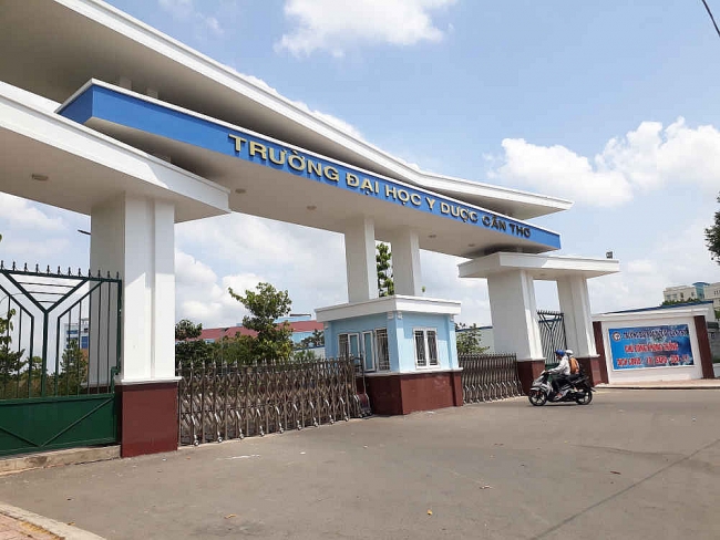 Hàng trăm sinh viên Đại học Y dược Cần Thơ tình nguyện tham gia chống dịch
