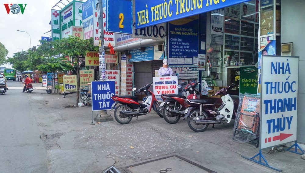 tp hcm khong con canh lung mua thuoc sot ret de phong covid-19 hinh 1