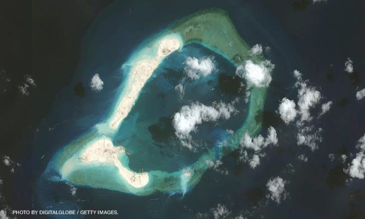 Ngang nhi&ecirc;n dựng 2 trạm nghi&ecirc;n cứu ở Trường Sa: Đừng mong Trung Quốc &ocirc;n ho&agrave; hơn - 1