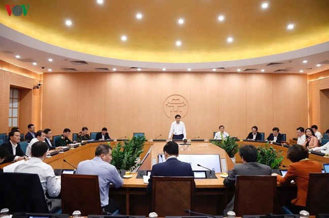 ha noi ngan chan covid-19 lay cheo bang gian cach xa hoi hinh 1