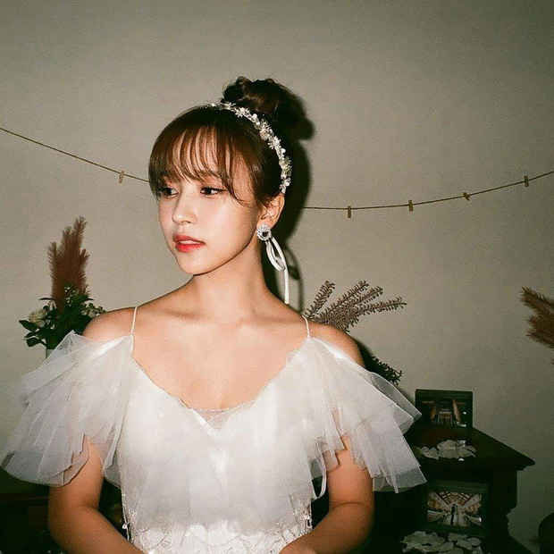 Top các mỹ nhân Hàn nhìn qua thôi cũng thấy khí chất ngời ngời - Ảnh 9 Top các mỹ nhân Hàn nhìn qua thôi cũng thấy khí chất ngời ngời - Ảnh 9