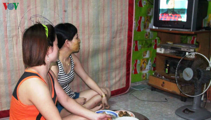 binh duong van dong chu nha tro giam gia thue cho cong nhan hinh 1