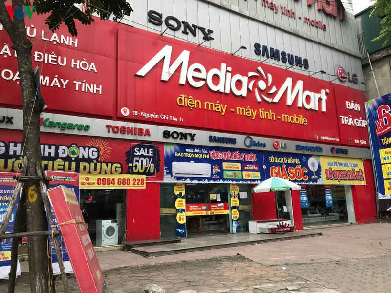 sáng nay, nhiều cửa hàng dịch vụ không thiết yếu ở hà nội vẫn mở cửa hình 10 sang nay, nhieu cua hang dich vu khong thiet yeu o ha noi van mo cua hinh 10