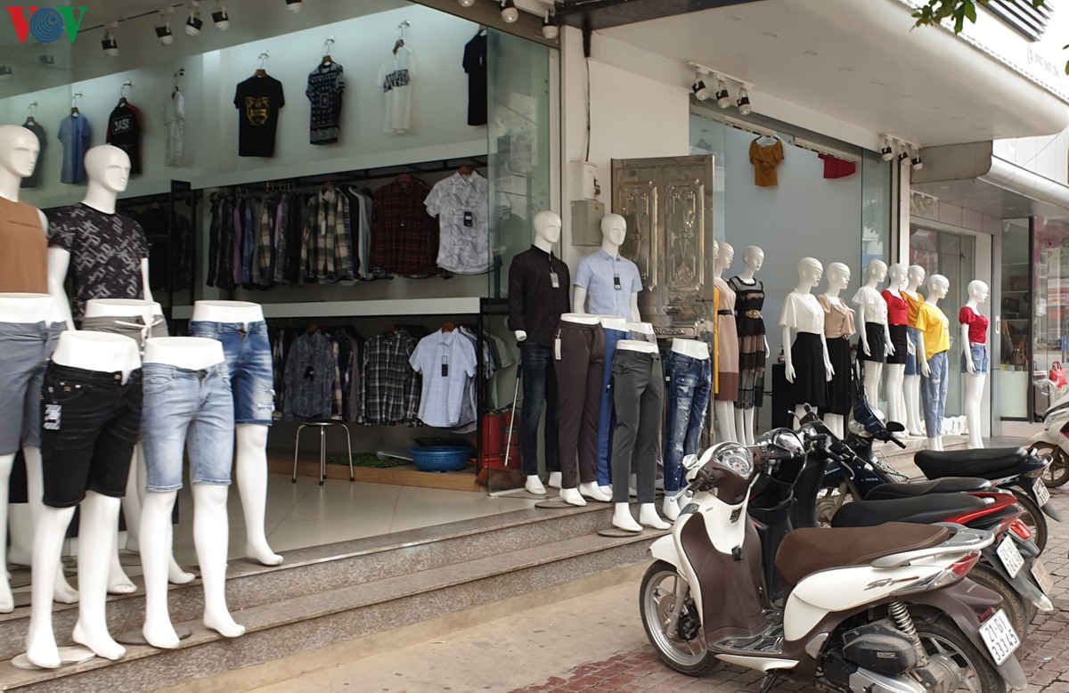 ngay dau tien thuc hien chi thi 15: nhieu hoat dong kinh doanh o yen bai van dien ra hinh 3