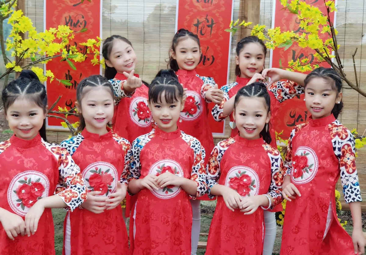 C&aacute;c em nhỏ trong C&acirc;u lạc bộ Sao tuổi thơ