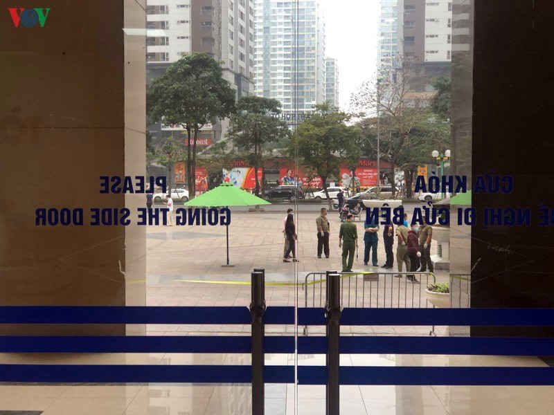 ha noi phong toa ca toa nha 34t vi co 1 nguoi nghi mac covid-19 hinh 2