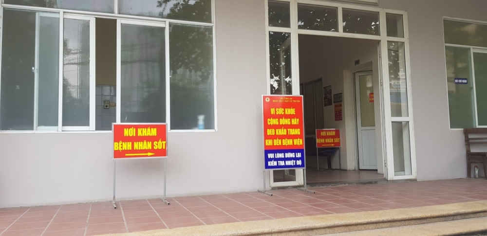 Khu kh&aacute;m s&agrave;ng lọc bệnh nh&acirc;n sốt của bệnh viện