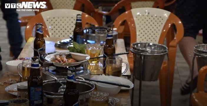 Ảnh: L&atilde;nh đạo Bu&ocirc;n Ma Thuột kiểm tra, xử l&yacute; c&aacute;c điểm tụ tập đ&ocirc;ng người - 3