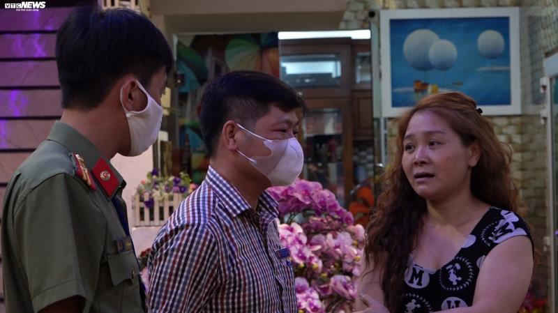 Ảnh: L&atilde;nh đạo Bu&ocirc;n Ma Thuột kiểm tra, xử l&yacute; c&aacute;c điểm tụ tập đ&ocirc;ng người - 8